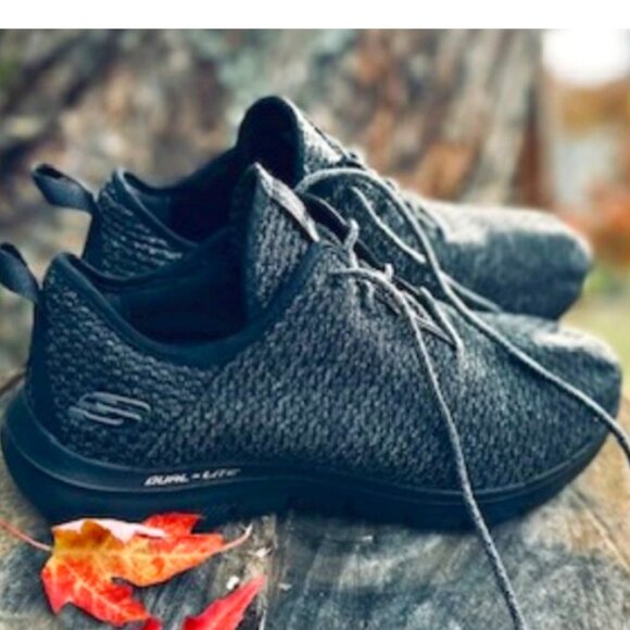 ON SALE  Men's Skechers Dress Shoe/Sneaker sz 11 - Picture 1 of 6